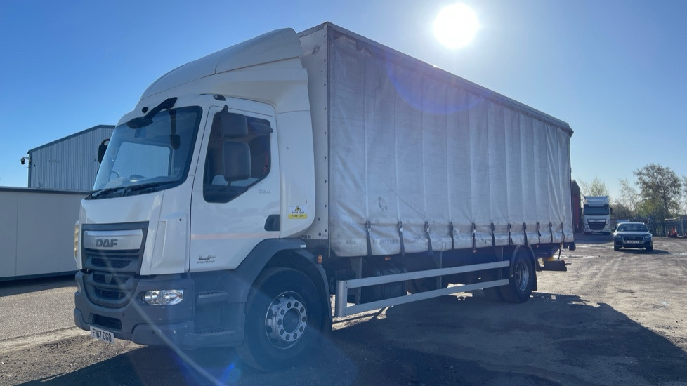 DAF LF 230 EURO 6 18 TONNE - Camion cu prelată: Foto 2 DAF LF 230 EURO 6 18 TONNE - Camion cu prelată: Foto 2