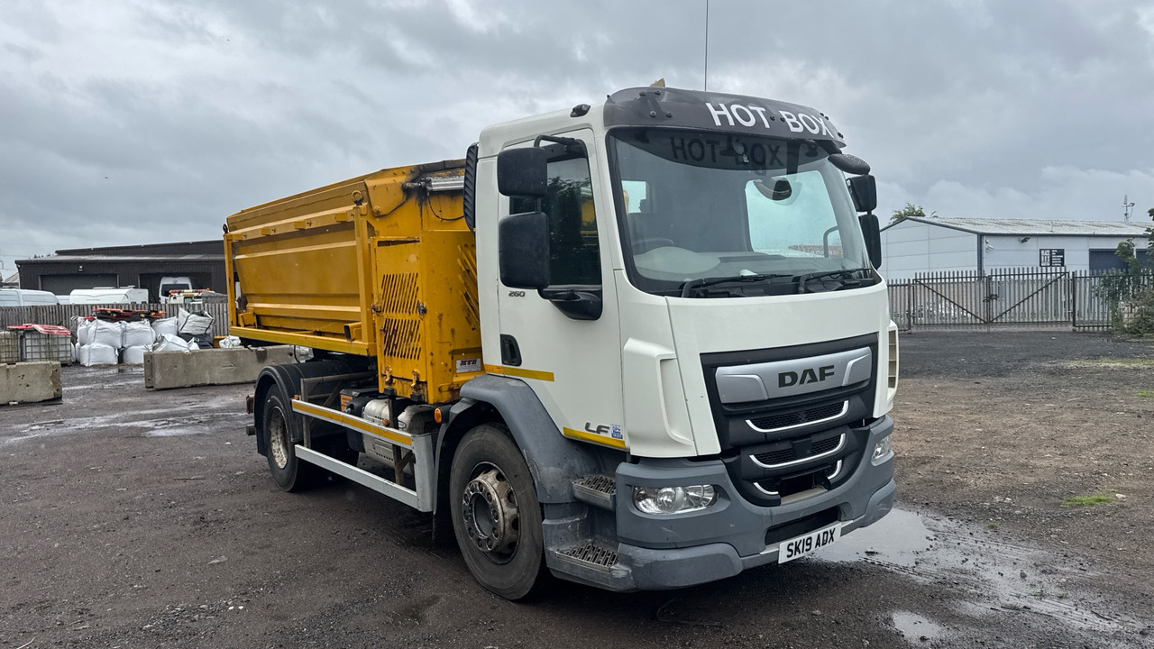 DAF LF 280 - Maşină de asfaltat: Foto 1 DAF LF 280 - Maşină de asfaltat: Foto 1