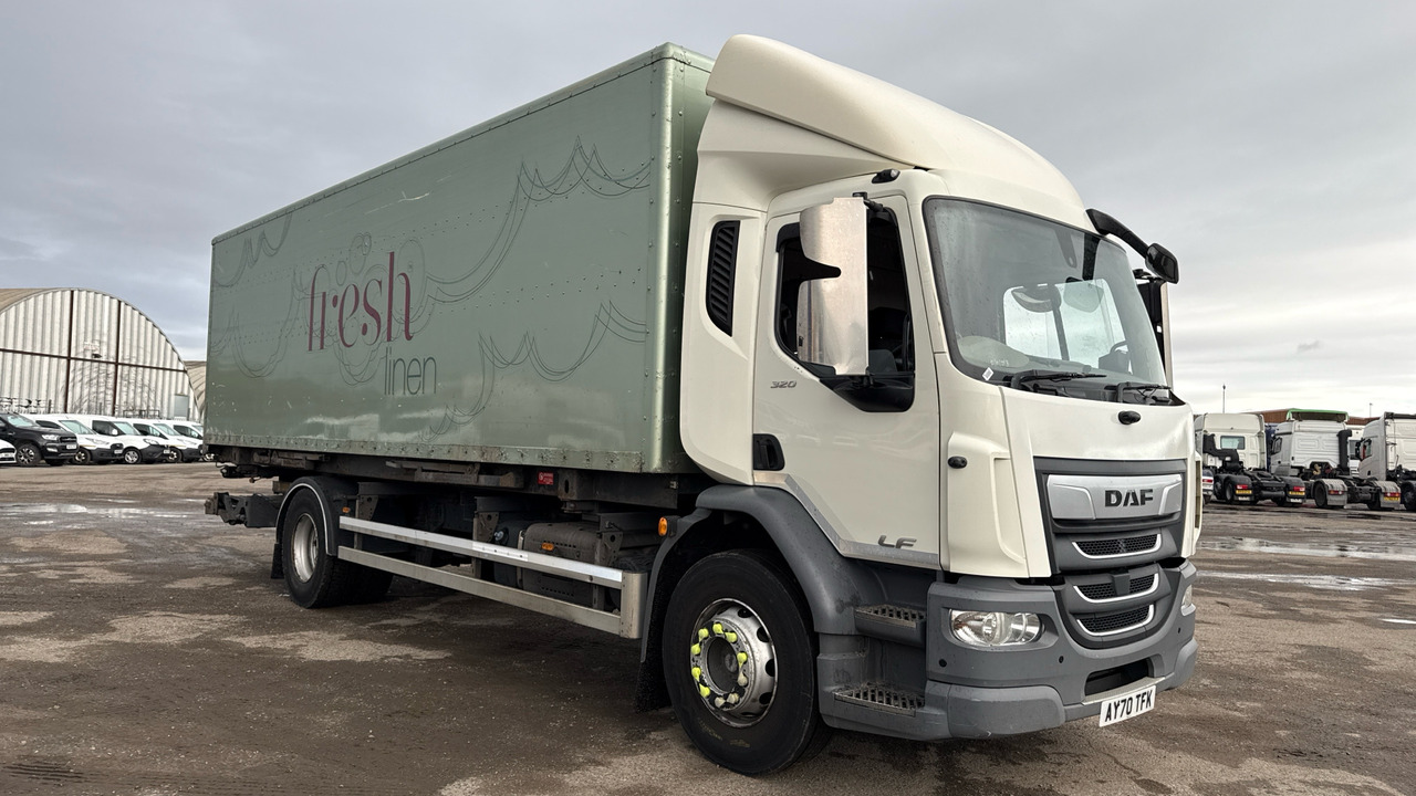 DAF LF 320 - Camion furgon: Foto 1 DAF LF 320 - Camion furgon: Foto 1