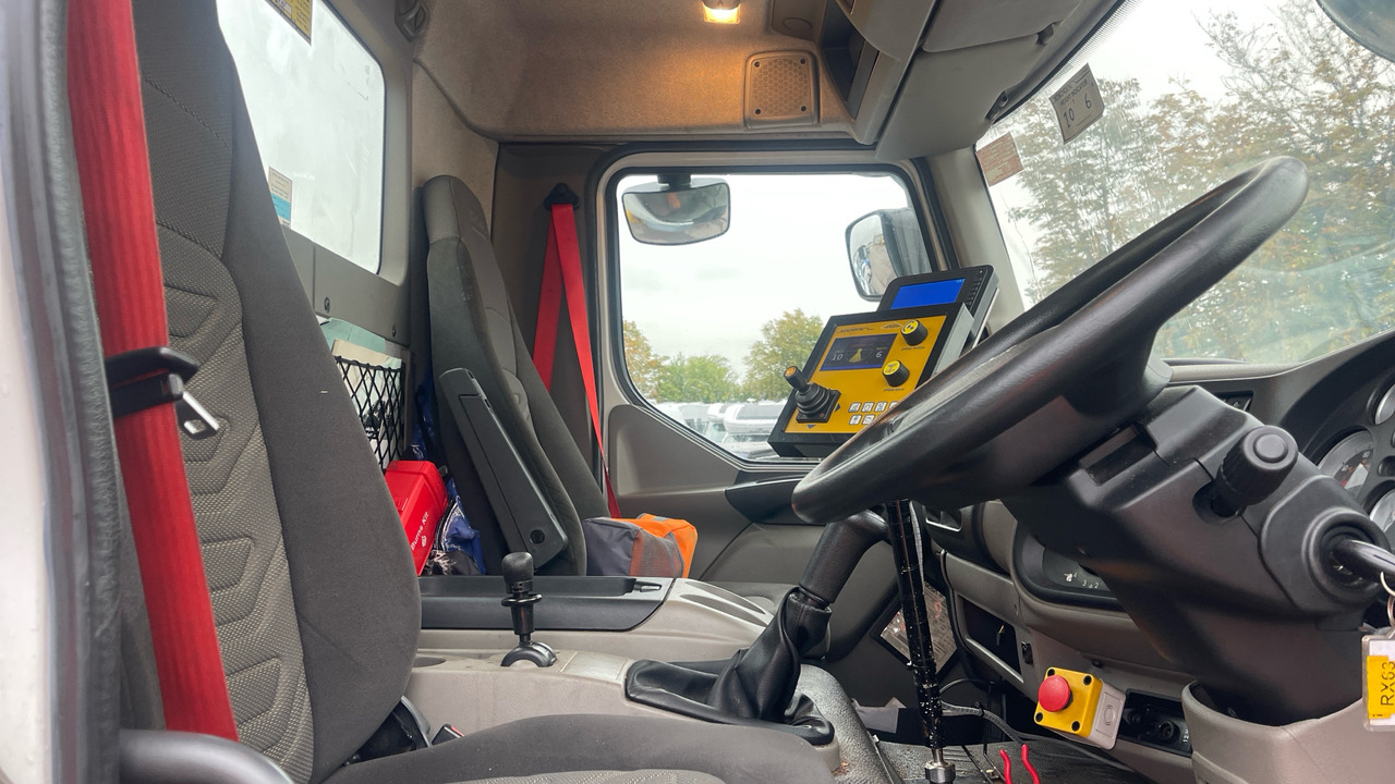 DAF LF 55.220 - Utilaj deszăpezire: Foto 5 DAF LF 55.220 - Utilaj deszăpezire: Foto 5
