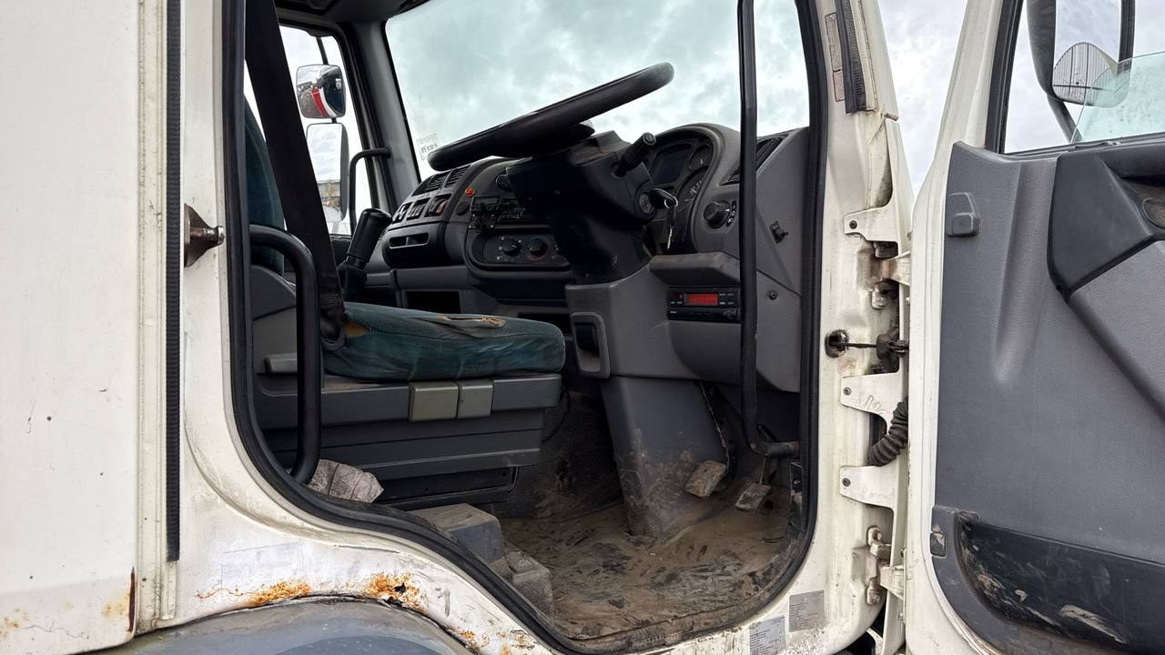 DAF LF 55.220 - Camion platformă, Camion cu macara: Foto 5 DAF LF 55.220 - Camion platformă, Camion cu macara: Foto 5