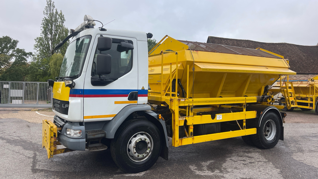 DAF LF 55.220 - Utilaj deszăpezire: Foto 2 DAF LF 55.220 - Utilaj deszăpezire: Foto 2