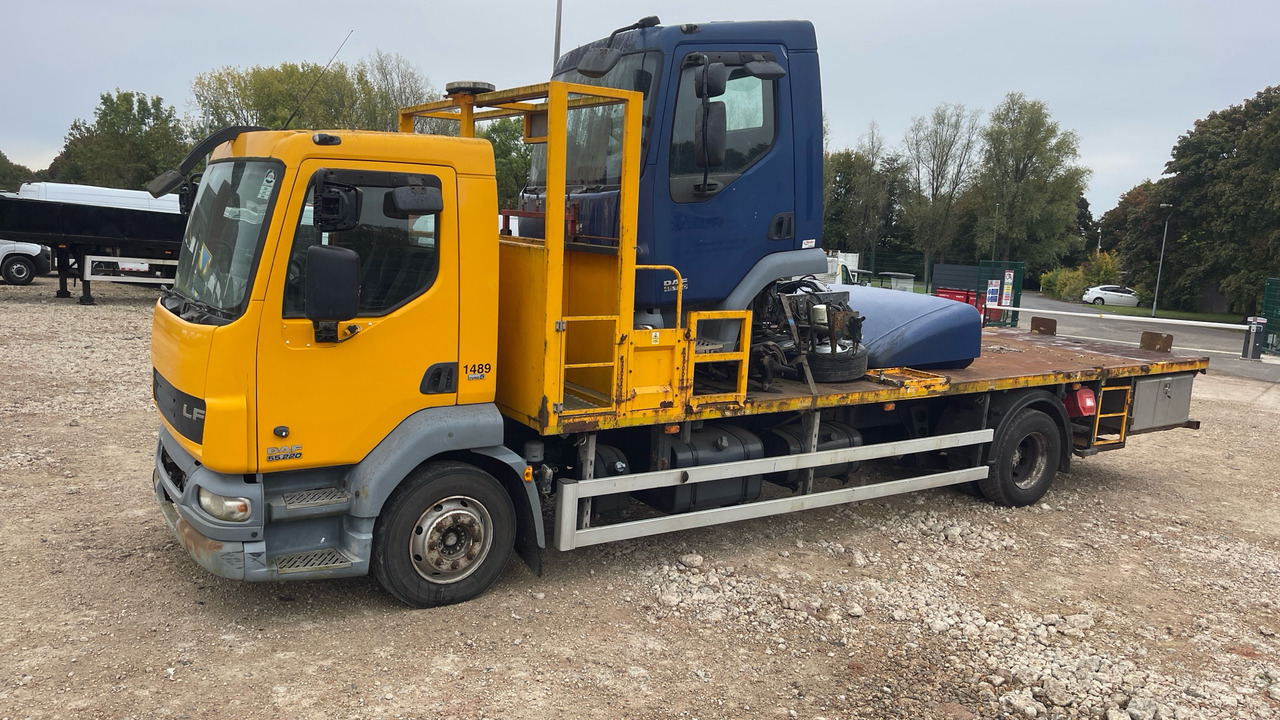 DAF LF 55.220 - Camion platformă: Foto 2 DAF LF 55.220 - Camion platformă: Foto 2