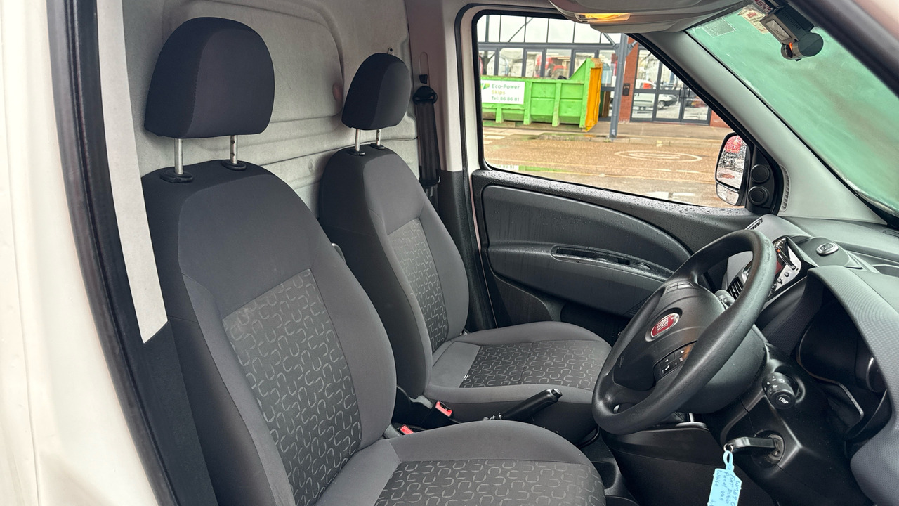 FIAT DOBLO 16V 1.3 MULTIJET 95PS TECNICO - Autoutilitară compactă: Foto 5 FIAT DOBLO 16V 1.3 MULTIJET 95PS TECNICO - Autoutilitară compactă: Foto 5