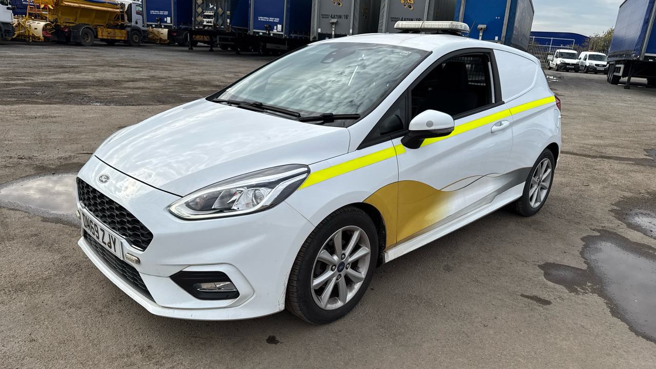 FORD FIESTA 1.5 TDCI 85PS - Automobil: Foto 2 FORD FIESTA 1.5 TDCI 85PS - Automobil: Foto 2