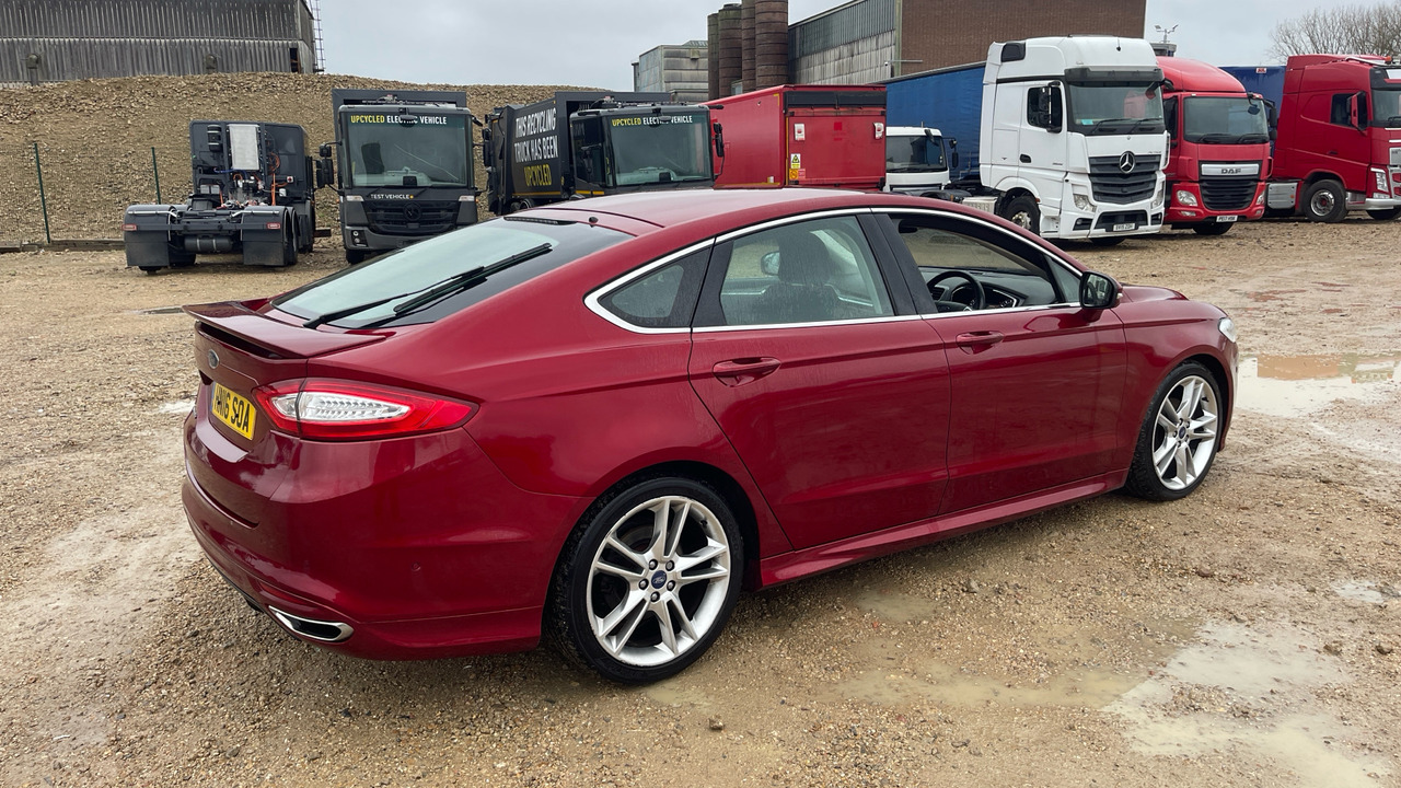 FORD MONDEO 2.0 TDCi 180PS - Hatchback: Foto 4 FORD MONDEO 2.0 TDCi 180PS - Hatchback: Foto 4