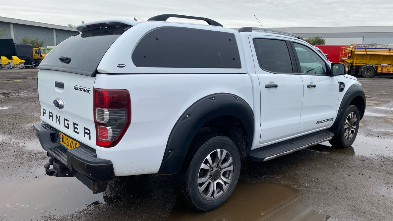FORD RANGER Wildtrak 3.2 TDCi 200PS - Pick-up, Autoutilitară cabină dublă: Foto 4 FORD RANGER Wildtrak 3.2 TDCi 200PS - Pick-up, Autoutilitară cabină dublă: Foto 4