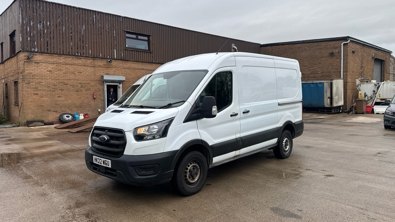 FORD TRANSIT 2.0 EcoBlue 130ps Leader - Dubă: Foto 2 FORD TRANSIT 2.0 EcoBlue 130ps Leader - Dubă: Foto 2