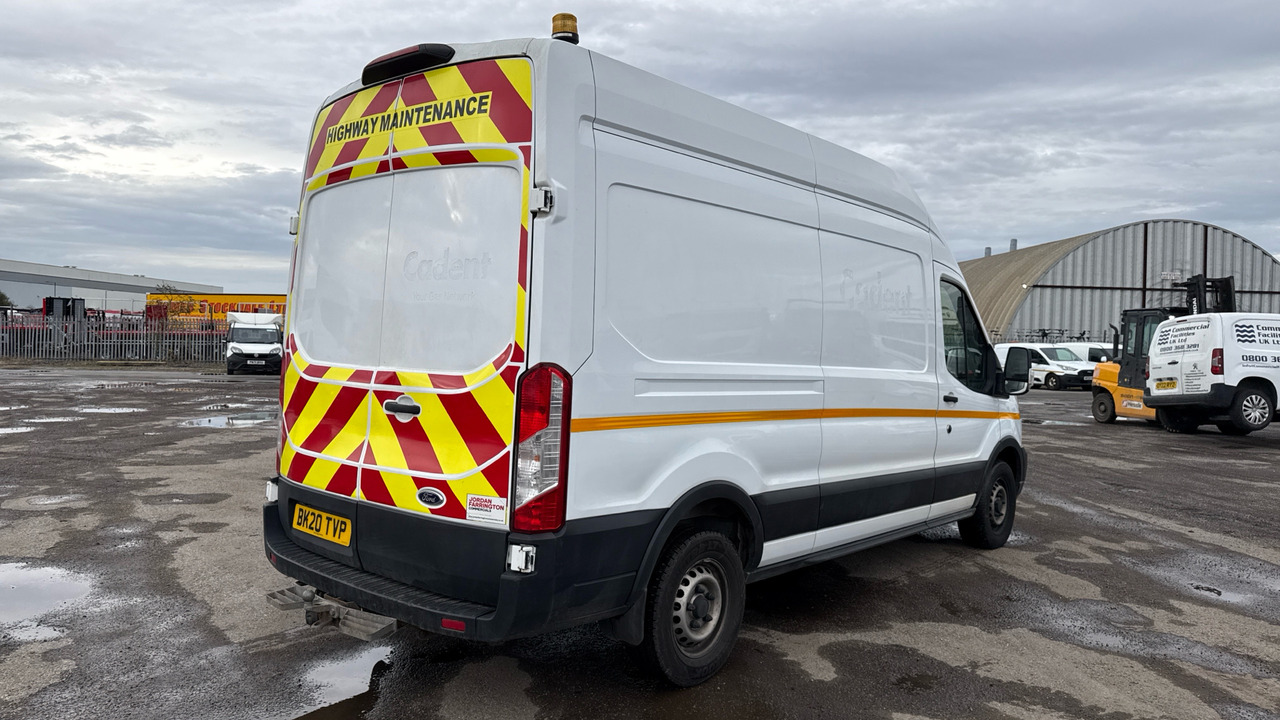 FORD TRANSIT 350 2.0 EcoBlue 130ps - Dubă: Foto 4 FORD TRANSIT 350 2.0 EcoBlue 130ps - Dubă: Foto 4