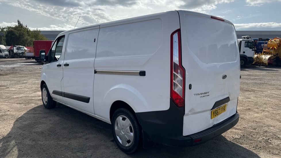 FORD TRANSIT CUSTOM 340 2.0 TDCI 130PS - Autoutilitară compactă: Foto 3 FORD TRANSIT CUSTOM 340 2.0 TDCI 130PS - Autoutilitară compactă: Foto 3