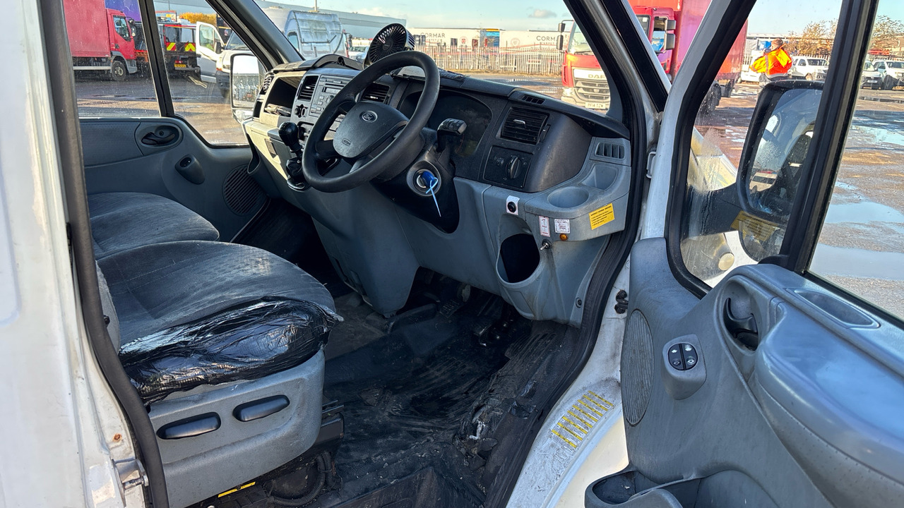 FORD TRANSIT T350 2.2 TDCI 125PS - Autoutilitară basculantă: Foto 5 FORD TRANSIT T350 2.2 TDCI 125PS - Autoutilitară basculantă: Foto 5