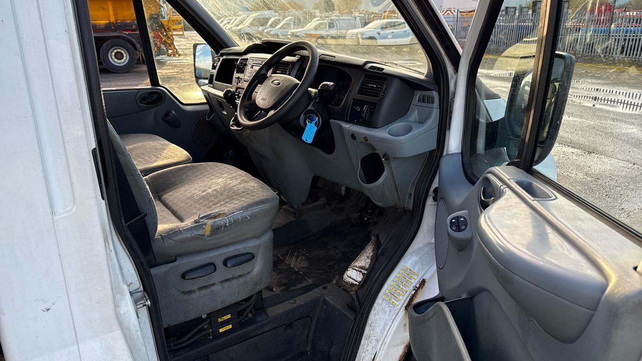 FORD TRANSIT T350 TDCi 125ps - Autoutilitară basculantă: Foto 5 FORD TRANSIT T350 TDCi 125ps - Autoutilitară basculantă: Foto 5