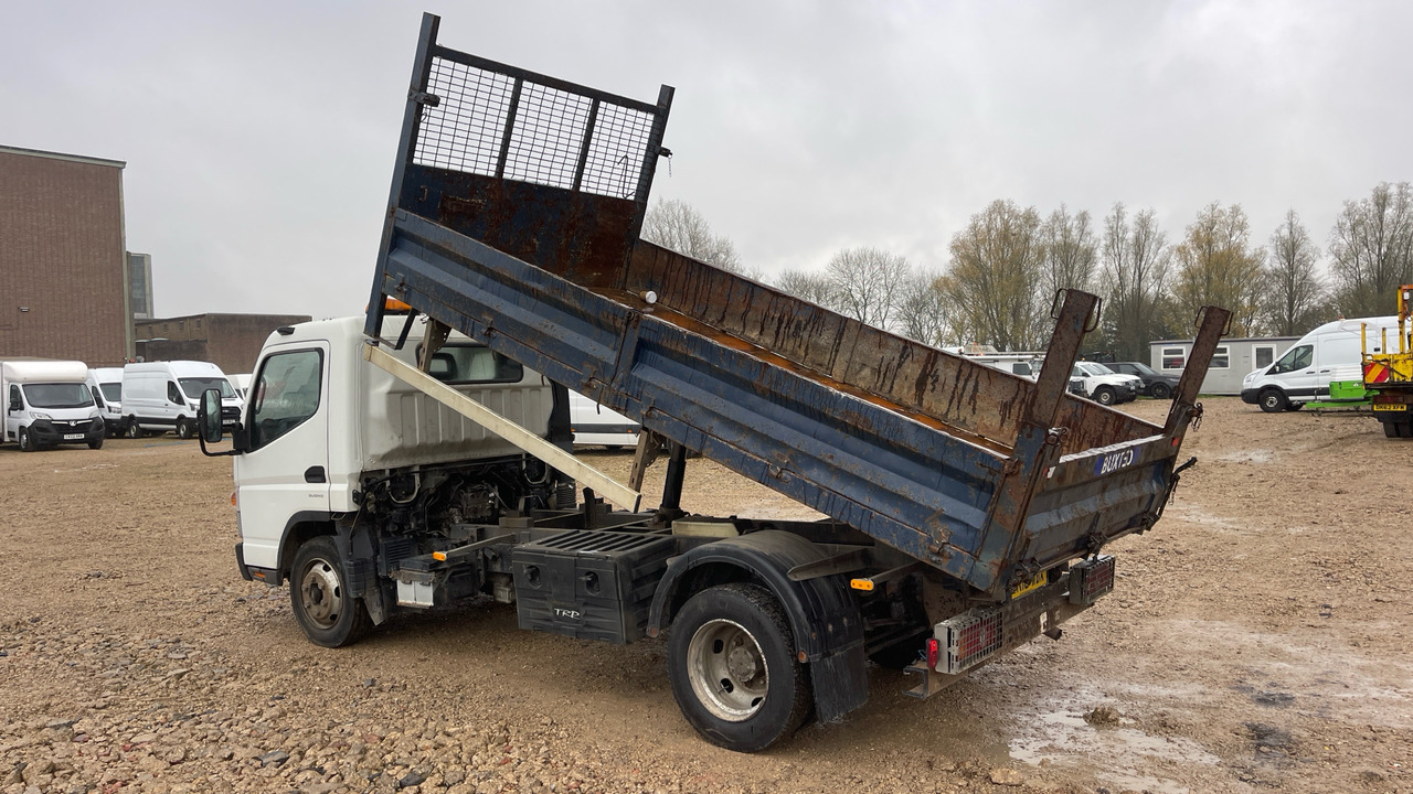 FUSO CANTER 7C15 - Camion basculantă: Foto 3 FUSO CANTER 7C15 - Camion basculantă: Foto 3