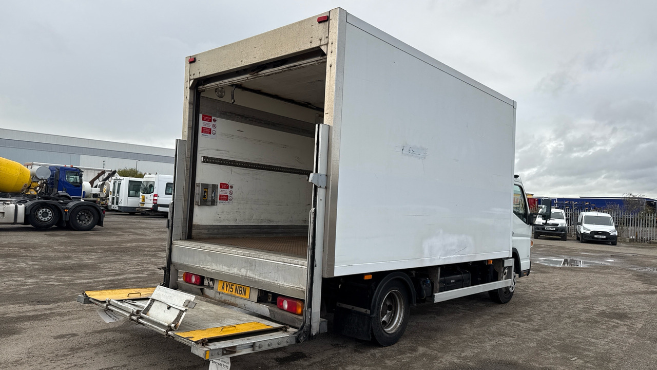 FUSO CANTER 7C15 - Camion frigider: Foto 4 FUSO CANTER 7C15 - Camion frigider: Foto 4