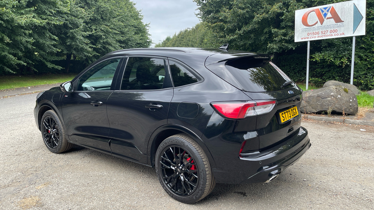 Ford Kuga 2.5 PHEV Black Package Edition CVT - Hatchback: Foto 3 Ford Kuga 2.5 PHEV Black Package Edition CVT - Hatchback: Foto 3