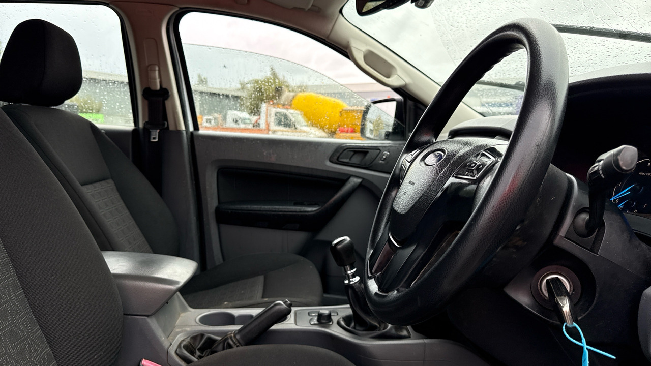 Ford Ranger XL 2.2 TDCI 150PS - Pick-up, Autoutilitară cabină dublă: Foto 5 Ford Ranger XL 2.2 TDCI 150PS - Pick-up, Autoutilitară cabină dublă: Foto 5