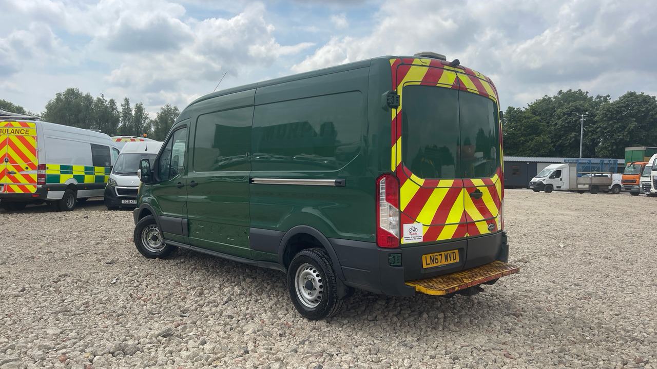 Ford Transit 350 2.0 TDCI 130PS - Dubă: Foto 3 Ford Transit 350 2.0 TDCI 130PS - Dubă: Foto 3