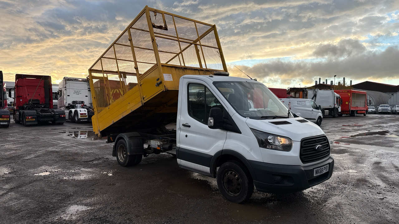 Ford Transit 350 2.0 TDCI 130PS - Autoutilitară basculantă: Foto 1 Ford Transit 350 2.0 TDCI 130PS - Autoutilitară basculantă: Foto 1