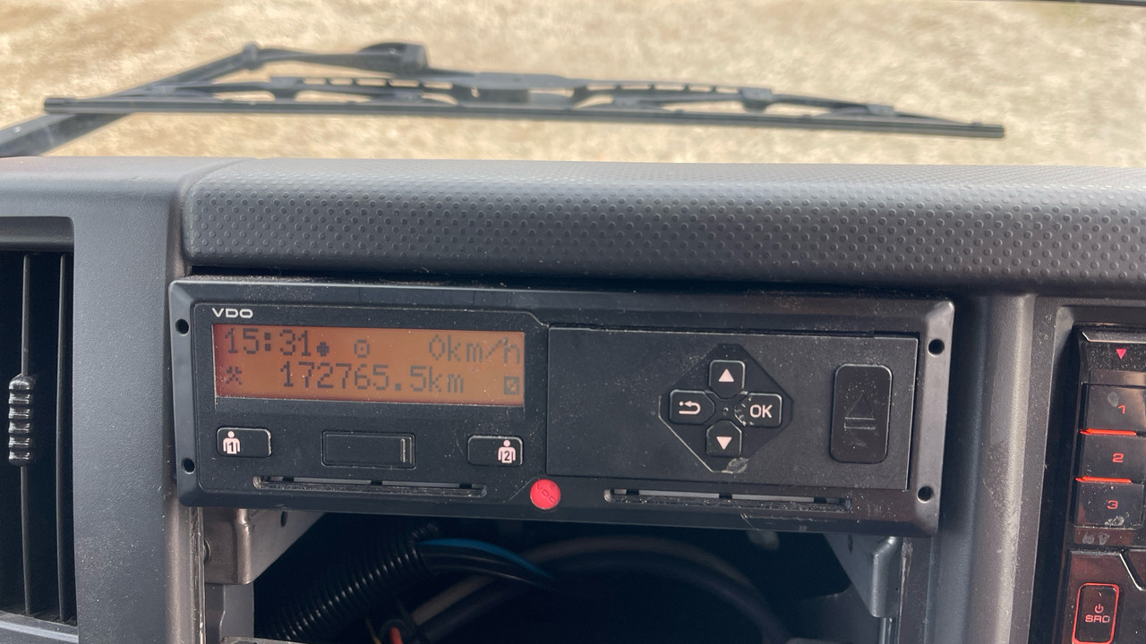 Camion frigider ISUZU F135 240: Foto 9