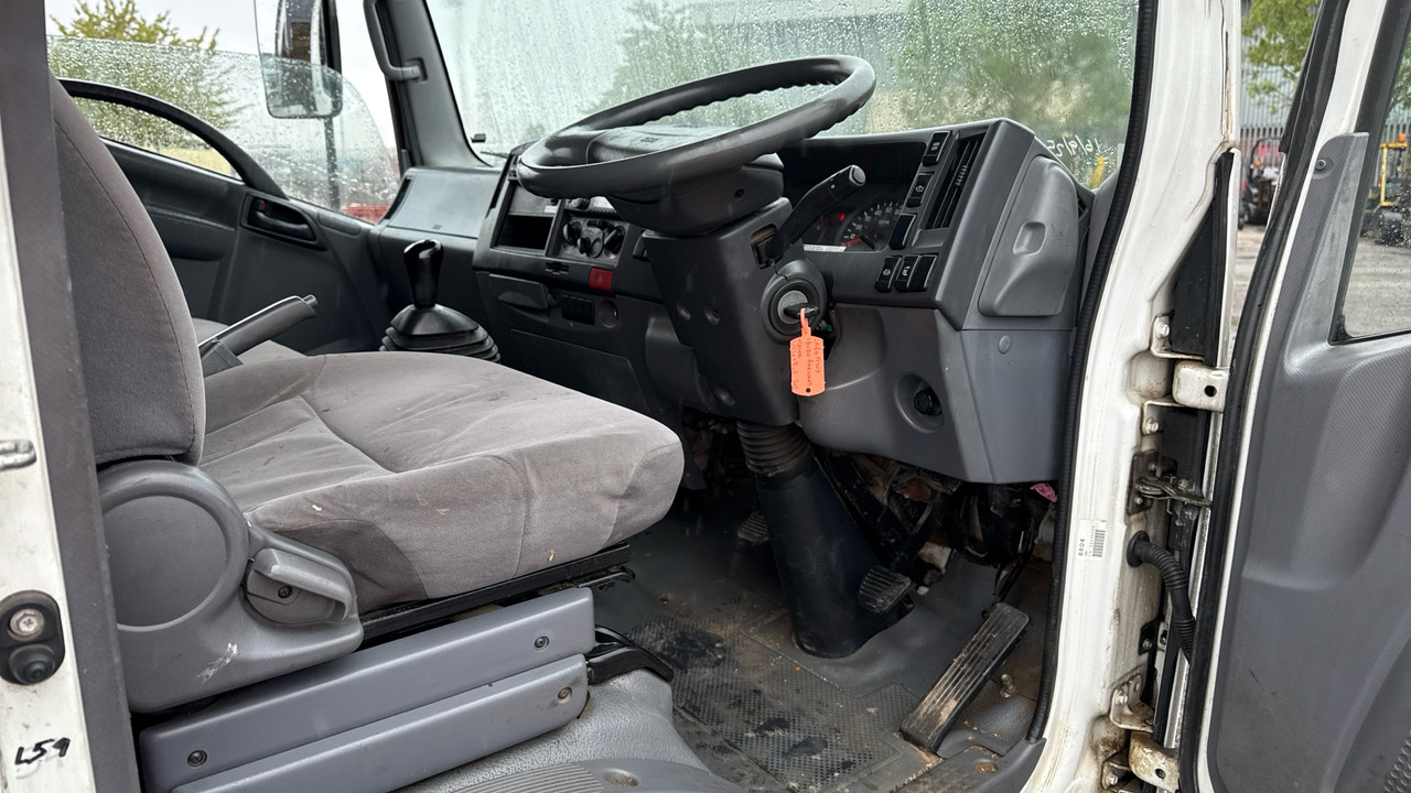 ISUZU FORWARD N75.190 - Camion basculantă: Foto 5 ISUZU FORWARD N75.190 - Camion basculantă: Foto 5