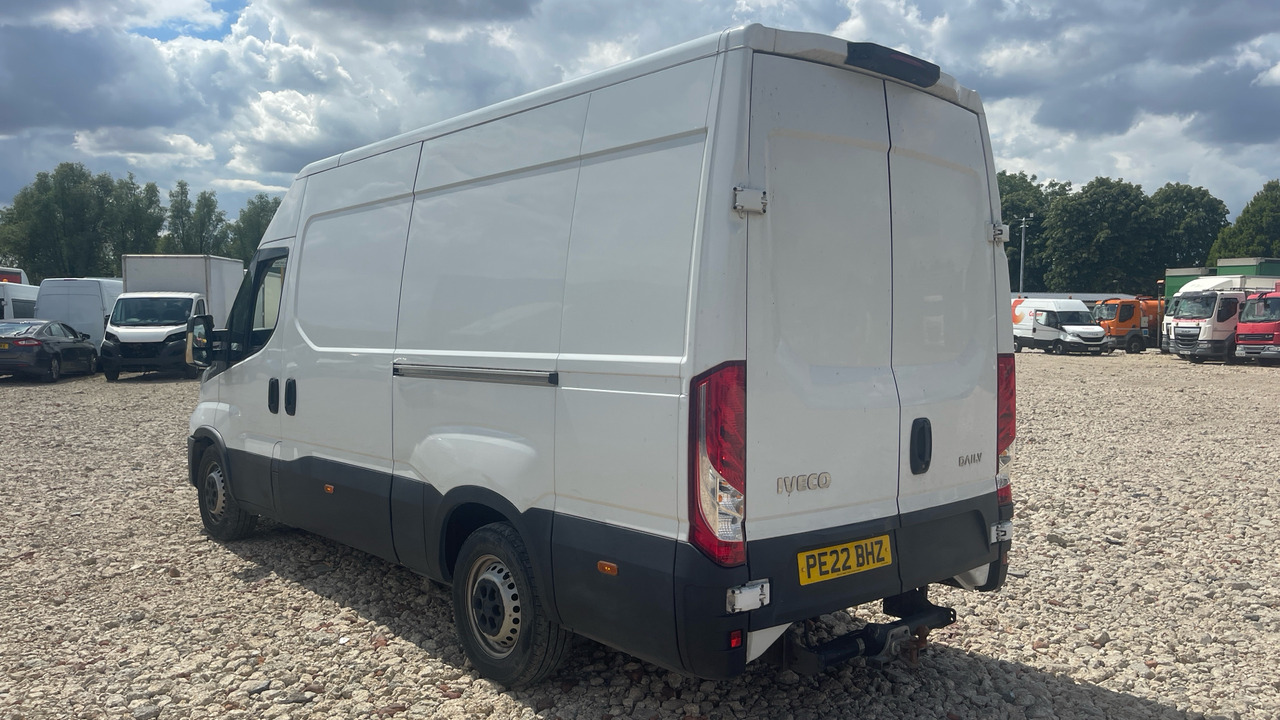 IVECO DAILY 35-140 2.3 3520 WB - Dubă: Foto 3 IVECO DAILY 35-140 2.3 3520 WB - Dubă: Foto 3