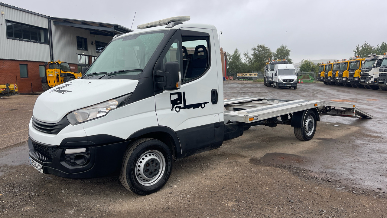 IVECO DAILY 35-140 2.3 - Maşină de tractare: Foto 2 IVECO DAILY 35-140 2.3 - Maşină de tractare: Foto 2