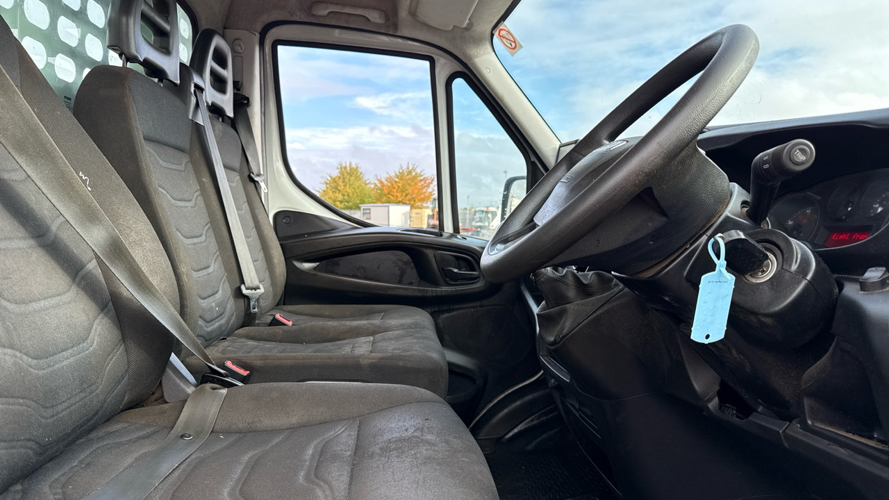 IVECO DAILY 35C12 2.3 3750 - Autoutilitară cu platformă: Foto 5 IVECO DAILY 35C12 2.3 3750 - Autoutilitară cu platformă: Foto 5