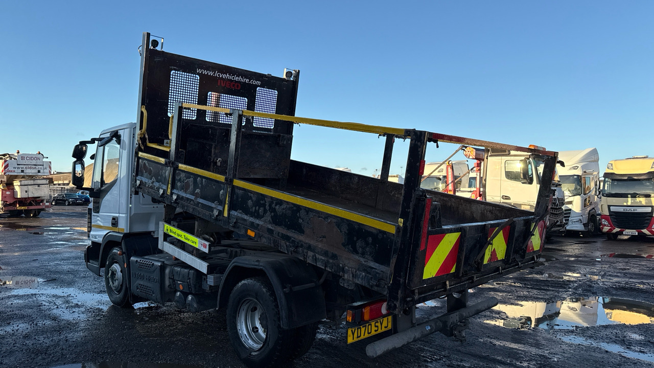 IVECO EUROCARGO 75-160 - Camion basculantă: Foto 3 IVECO EUROCARGO 75-160 - Camion basculantă: Foto 3