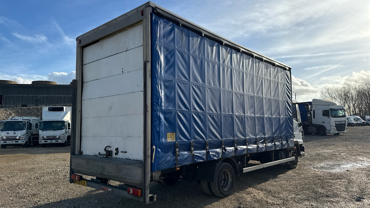 IVECO EUROCARGO 75E16 - Camion cu prelată: Foto 4 IVECO EUROCARGO 75E16 - Camion cu prelată: Foto 4