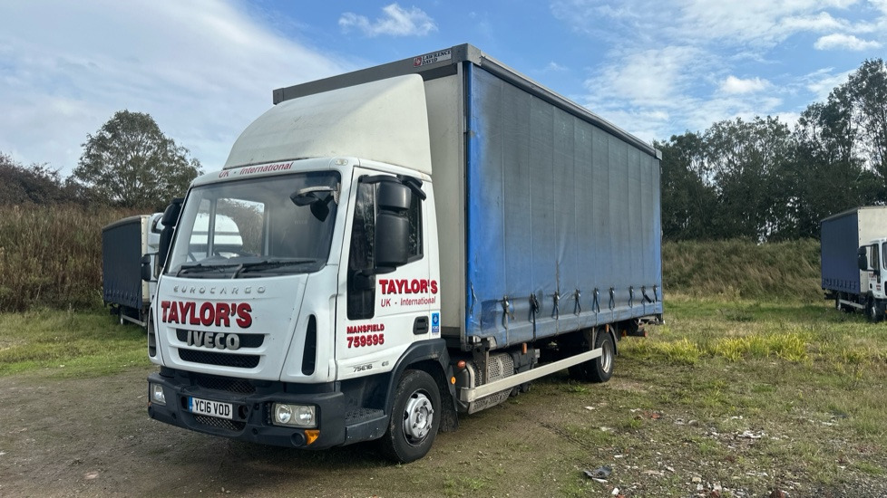IVECO EUROCARGO 75E16 - Camion cu prelată: Foto 2 IVECO EUROCARGO 75E16 - Camion cu prelată: Foto 2