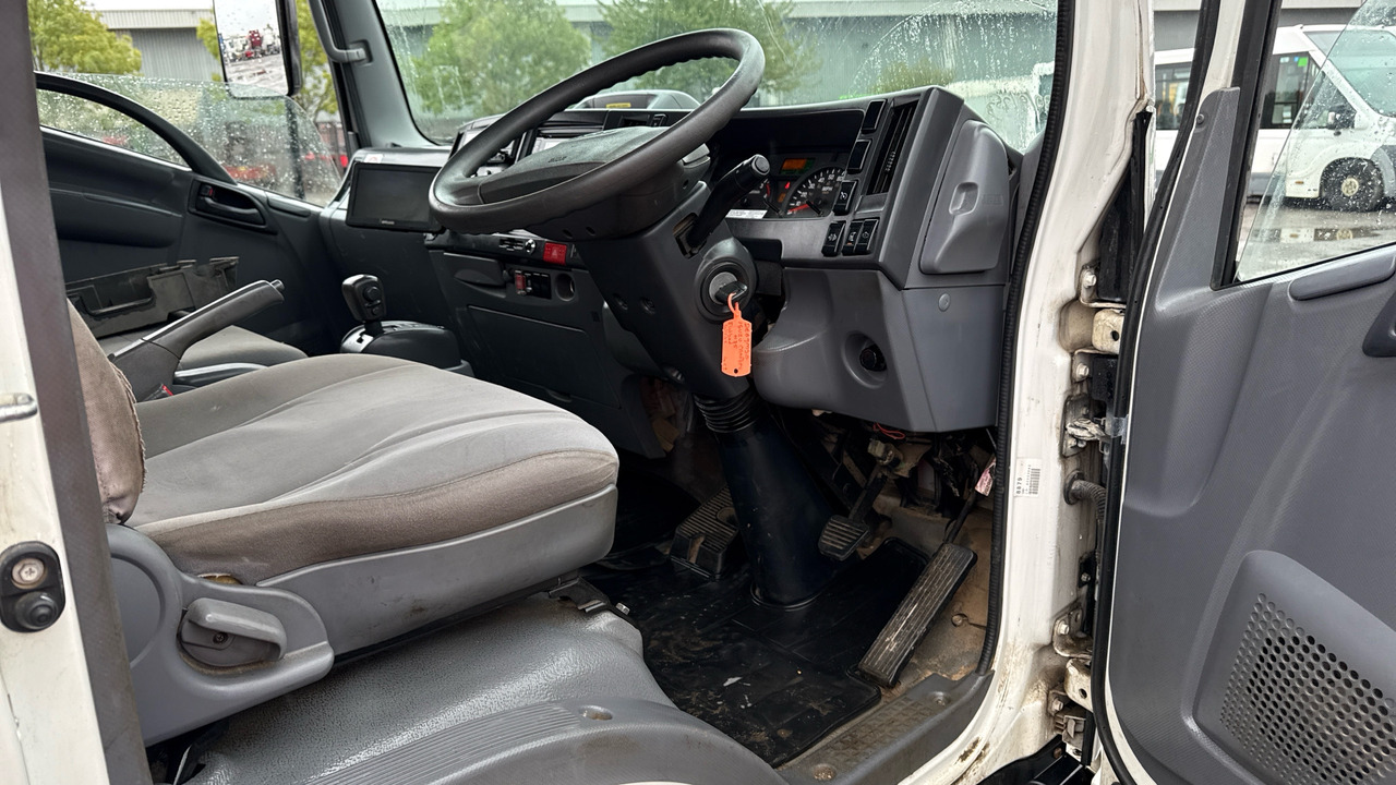 Isuzu N75 190 - Autoutilitară cu platformă: Foto 5 Isuzu N75 190 - Autoutilitară cu platformă: Foto 5