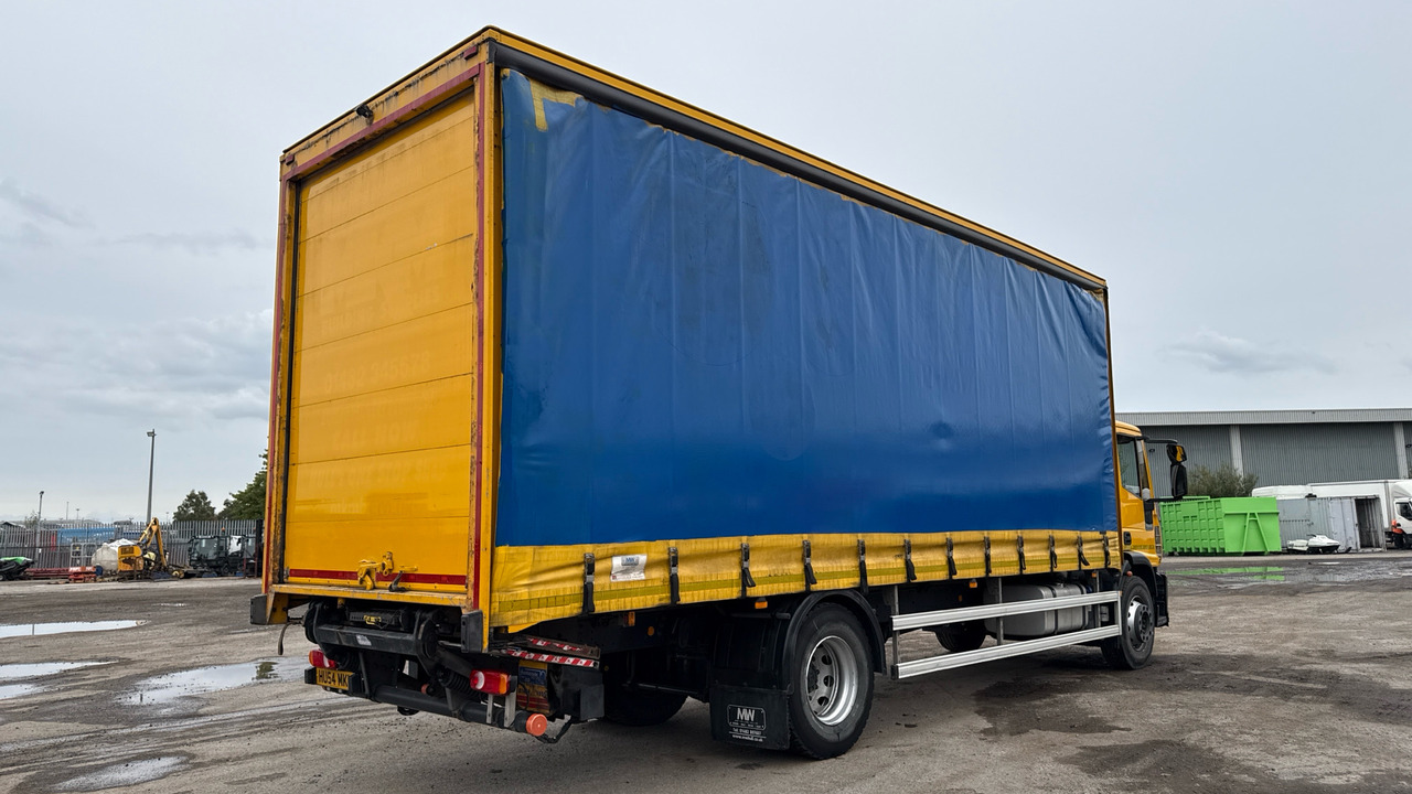 Iveco EUROCARGO 180E - Camion cu prelată: Foto 4 Iveco EUROCARGO 180E - Camion cu prelată: Foto 4