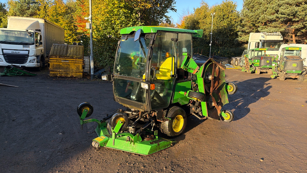 JOHN DEERE 1600 TURBO SERIES 2 - Maşină de tuns iarba: Foto 2 JOHN DEERE 1600 TURBO SERIES 2 - Maşină de tuns iarba: Foto 2