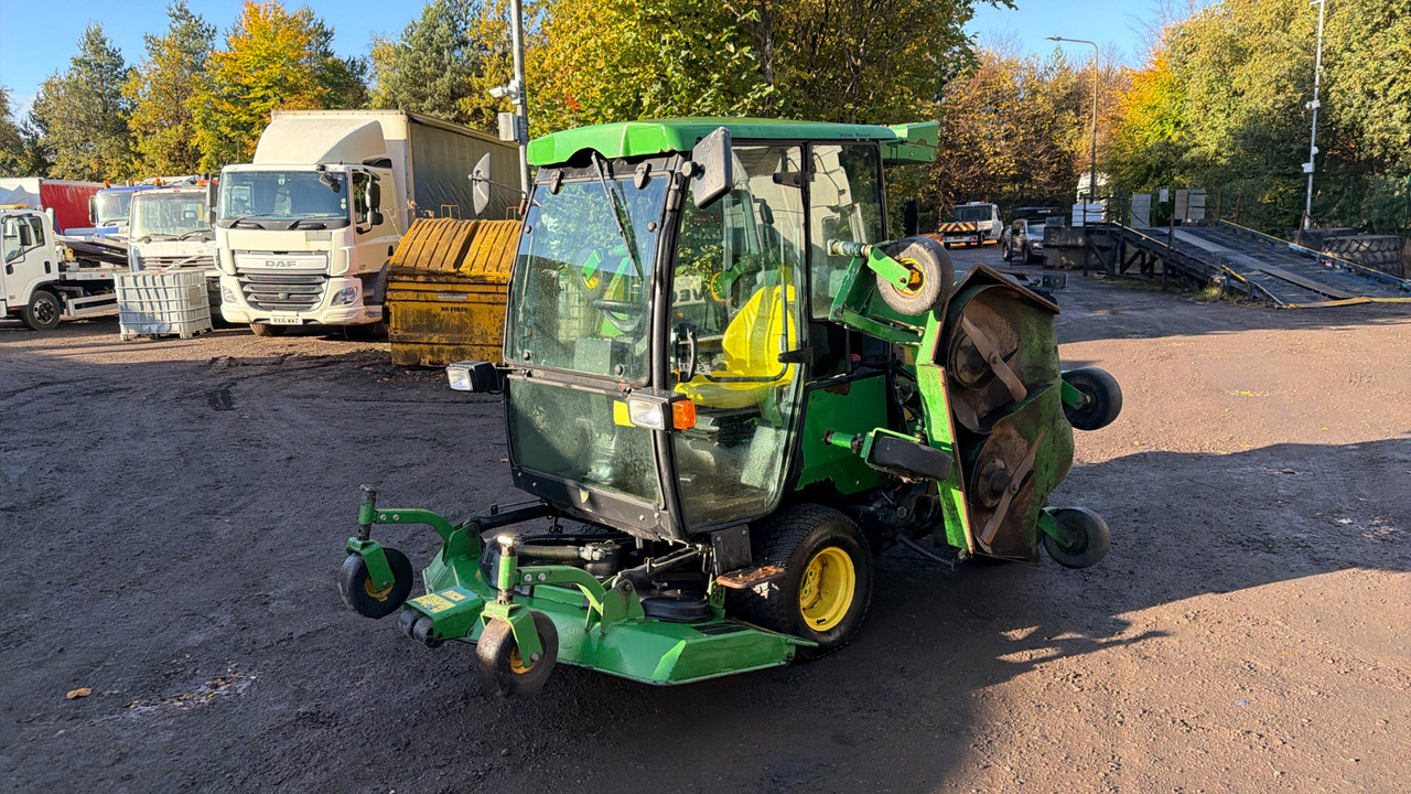 JOHN DEERE 1600 TURBO SERIES 2 - Maşină de tuns iarba: Foto 2 JOHN DEERE 1600 TURBO SERIES 2 - Maşină de tuns iarba: Foto 2