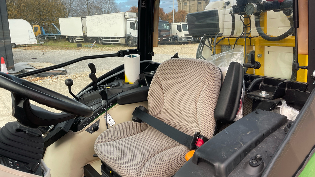 JOHN DEERE 2038R - Tractor agricol: Foto 5 JOHN DEERE 2038R - Tractor agricol: Foto 5