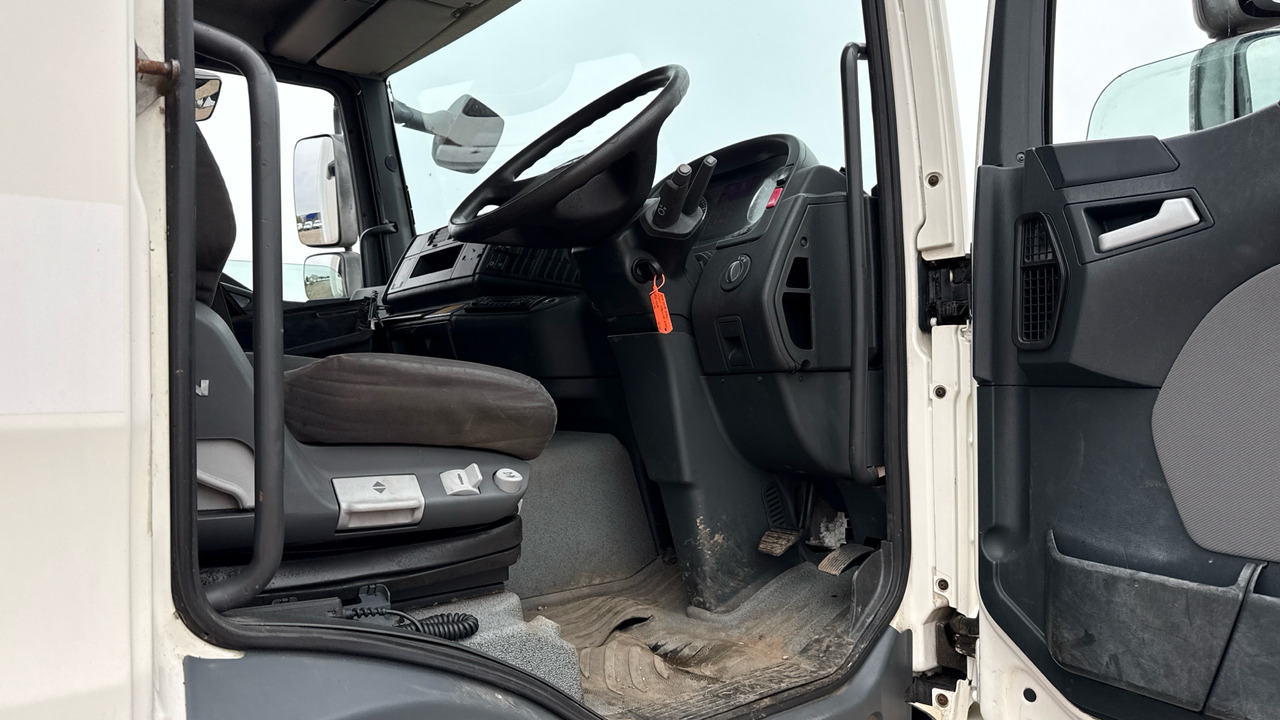 MAN TG-M 18.240 - Camion frigider: Foto 5 MAN TG-M 18.240 - Camion frigider: Foto 5