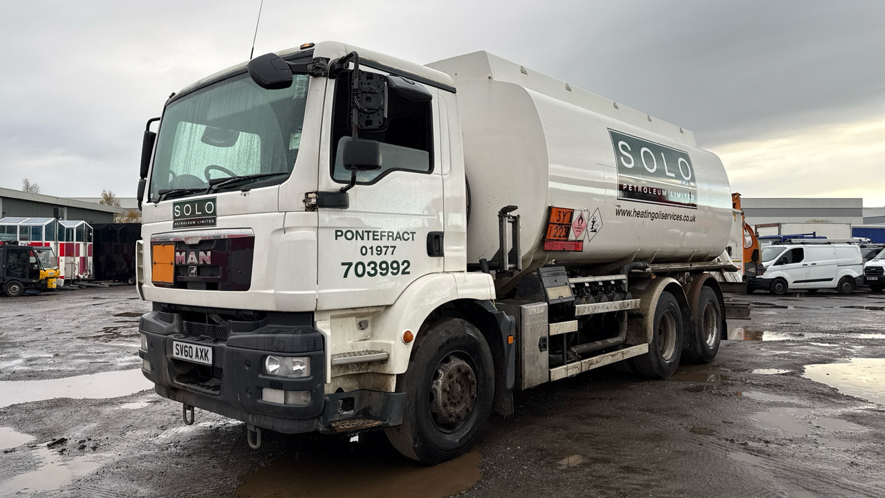 MAN TG-M 26.340 - Camion cisternă: Foto 2 MAN TG-M 26.340 - Camion cisternă: Foto 2