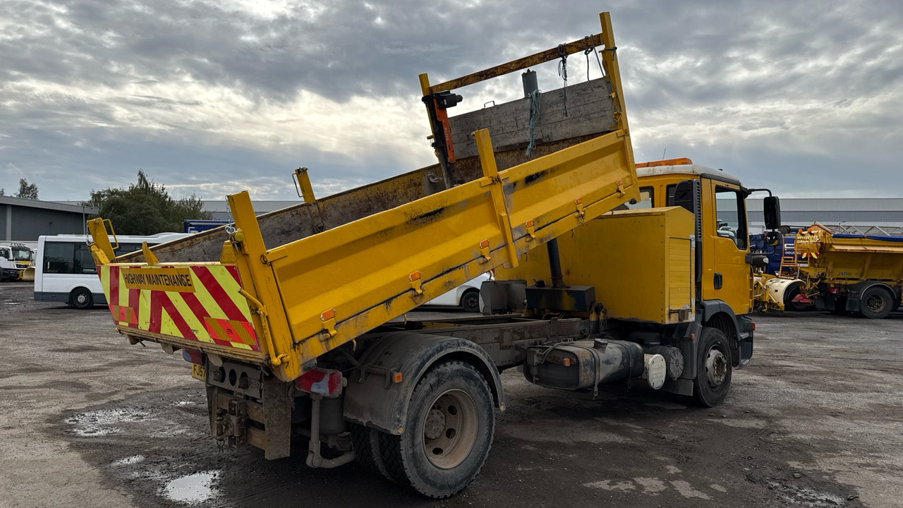 MAN TGM 15.240 - Camion basculantă: Foto 4 MAN TGM 15.240 - Camion basculantă: Foto 4