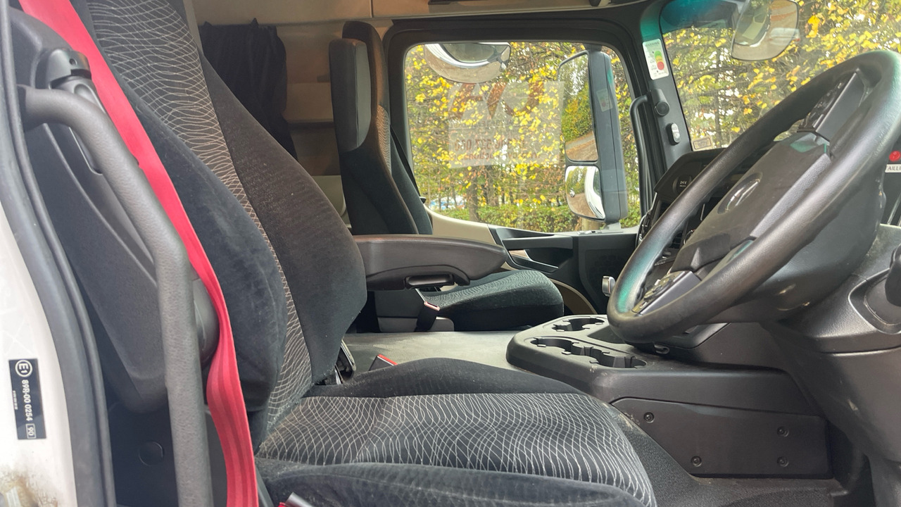 MERCEDES-BENZ ACTROS 1824 - Camion furgon: Foto 5 MERCEDES-BENZ ACTROS 1824 - Camion furgon: Foto 5
