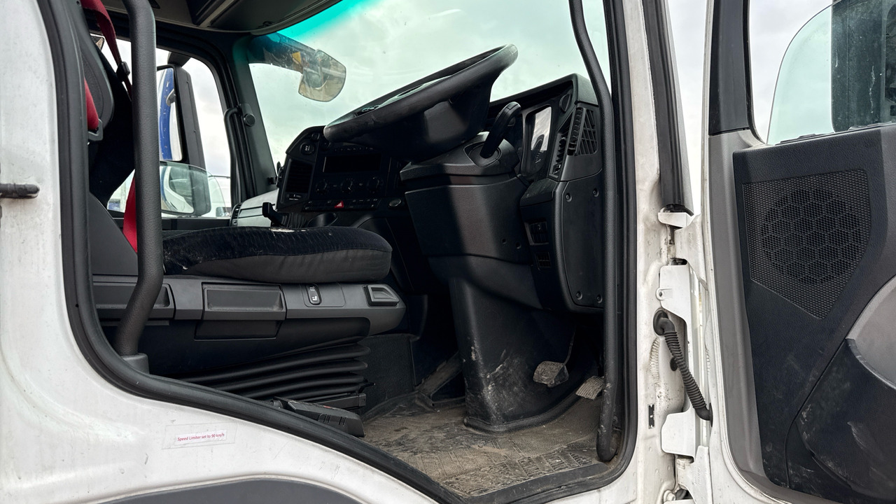 MERCEDES-BENZ ANTOS 1824 - Camion cu prelată: Foto 5 MERCEDES-BENZ ANTOS 1824 - Camion cu prelată: Foto 5