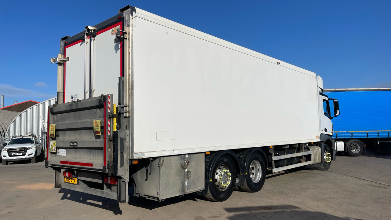 MERCEDES-BENZ ANTOS 2545 - Camion frigider: Foto 4 MERCEDES-BENZ ANTOS 2545 - Camion frigider: Foto 4