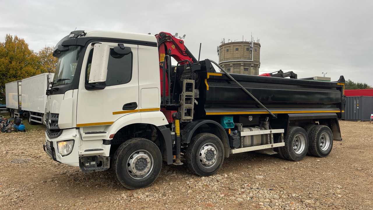 MERCEDES-BENZ AROCS - Camion basculantă, Camion cu macara: Foto 2 MERCEDES-BENZ AROCS - Camion basculantă, Camion cu macara: Foto 2