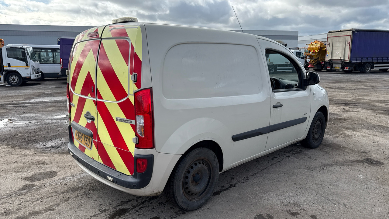 MERCEDES-BENZ CITAN 109 CDI BLUEEFFICIENCY - Autoutilitară compactă: Foto 4 MERCEDES-BENZ CITAN 109 CDI BLUEEFFICIENCY - Autoutilitară compactă: Foto 4