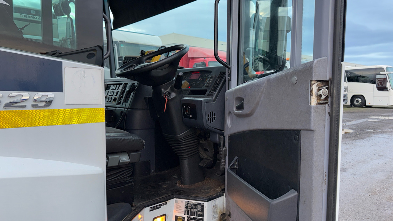 MERCEDES-BENZ ECONIC 2629 - Camion platformă: Foto 5 MERCEDES-BENZ ECONIC 2629 - Camion platformă: Foto 5