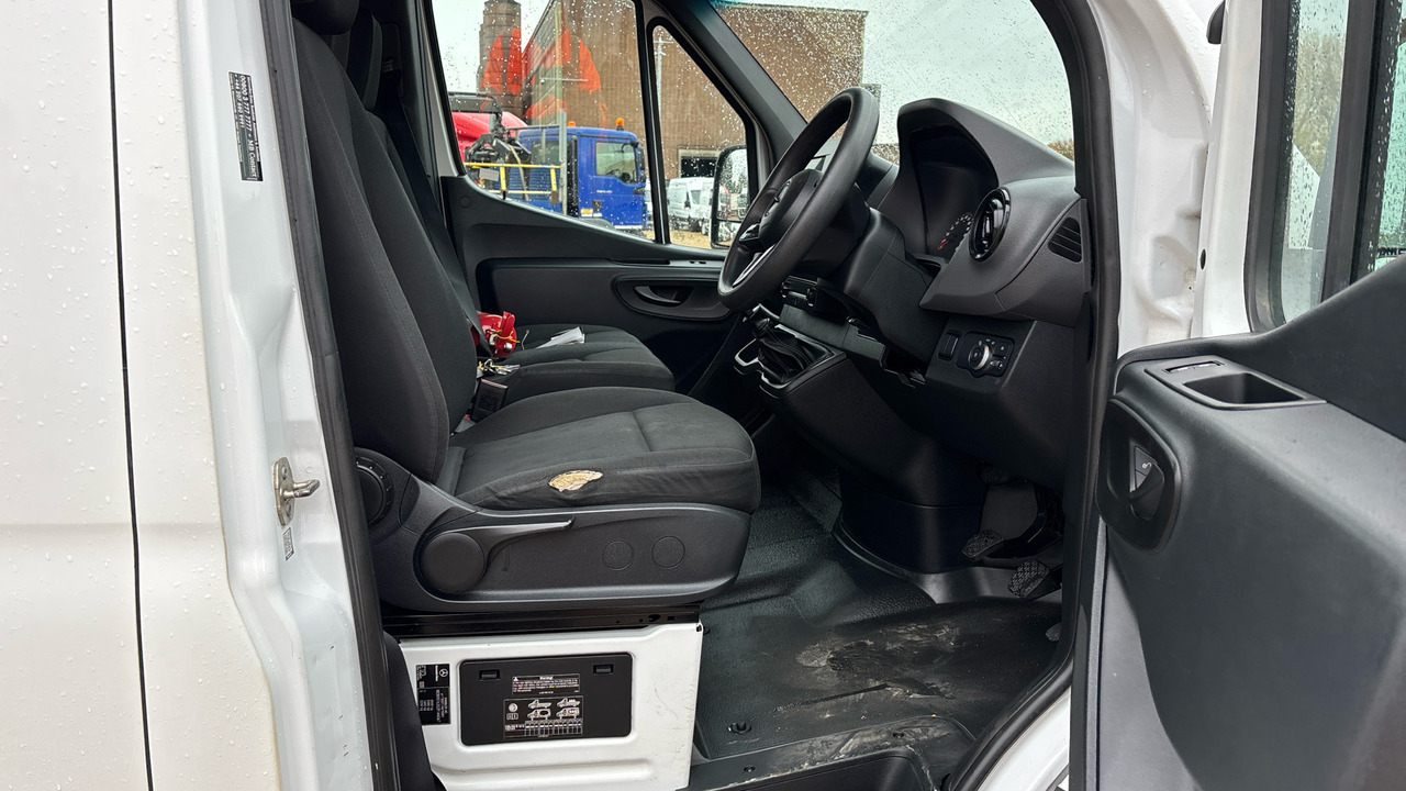 MERCEDES-BENZ SPRINTER 314 CDI - Dubă: Foto 5 MERCEDES-BENZ SPRINTER 314 CDI - Dubă: Foto 5