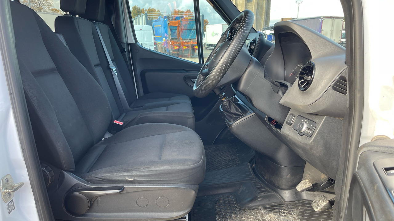 MERCEDES-BENZ SPRINTER 315 CDI - Autoutilitară cabină dublă: Foto 5 MERCEDES-BENZ SPRINTER 315 CDI - Autoutilitară cabină dublă: Foto 5