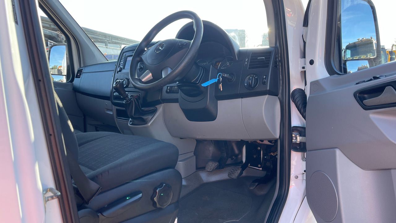 MERCEDES-BENZ SPRINTER 316 CDI - Dubă: Foto 5 MERCEDES-BENZ SPRINTER 316 CDI - Dubă: Foto 5