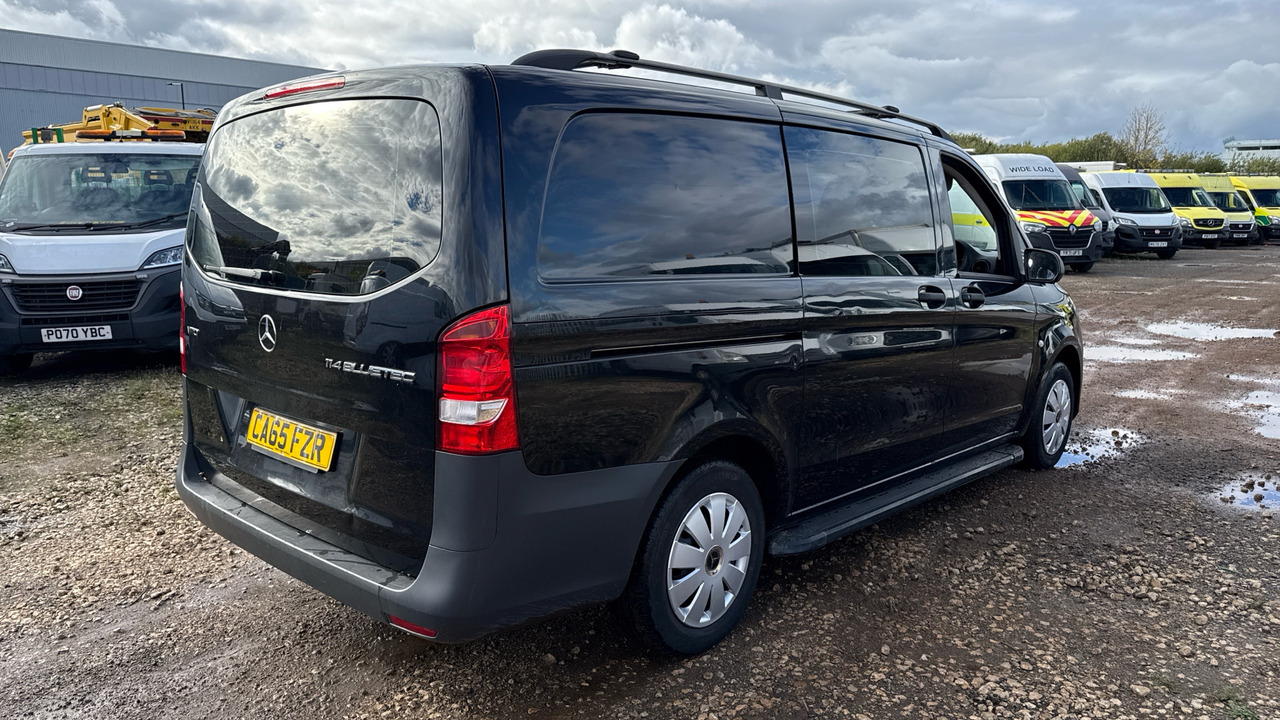 MERCEDES-BENZ VITO 114CDI BlueTec - Autoutilitară cabină dublă: Foto 4 MERCEDES-BENZ VITO 114CDI BlueTec - Autoutilitară cabină dublă: Foto 4