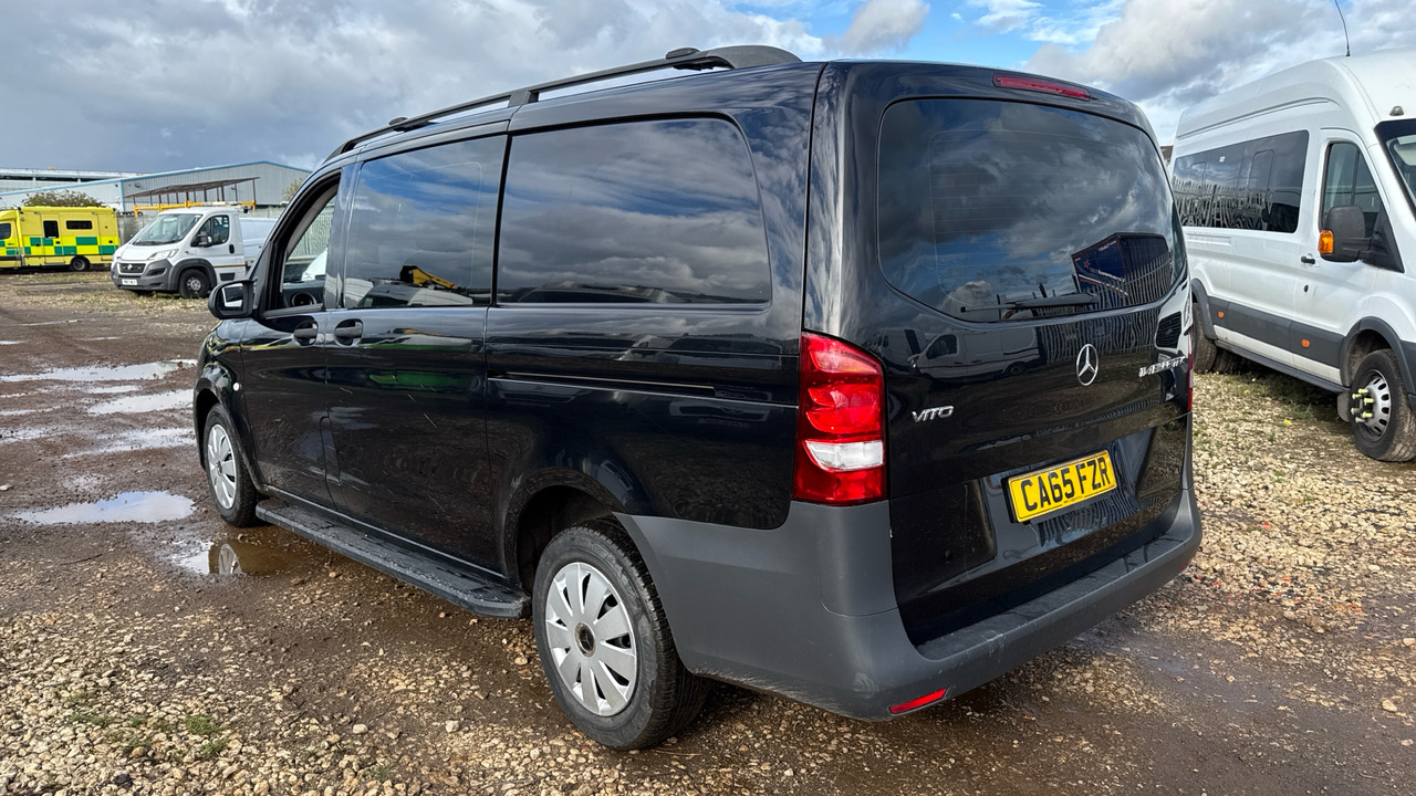 MERCEDES-BENZ VITO 114CDI BlueTec - Autoutilitară cabină dublă: Foto 3 MERCEDES-BENZ VITO 114CDI BlueTec - Autoutilitară cabină dublă: Foto 3