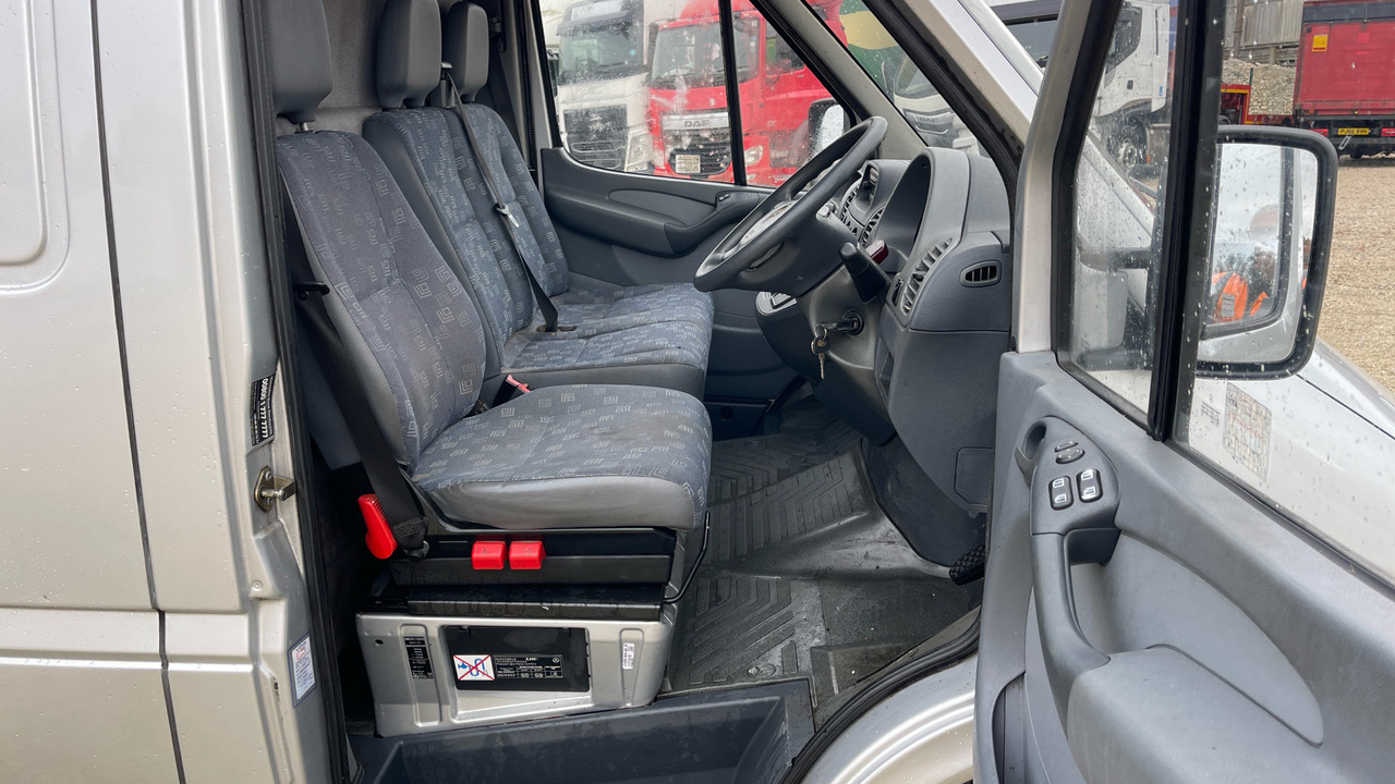 MERCEDES SPRINTER 316 CDI - Dubă: Foto 5 MERCEDES SPRINTER 316 CDI - Dubă: Foto 5